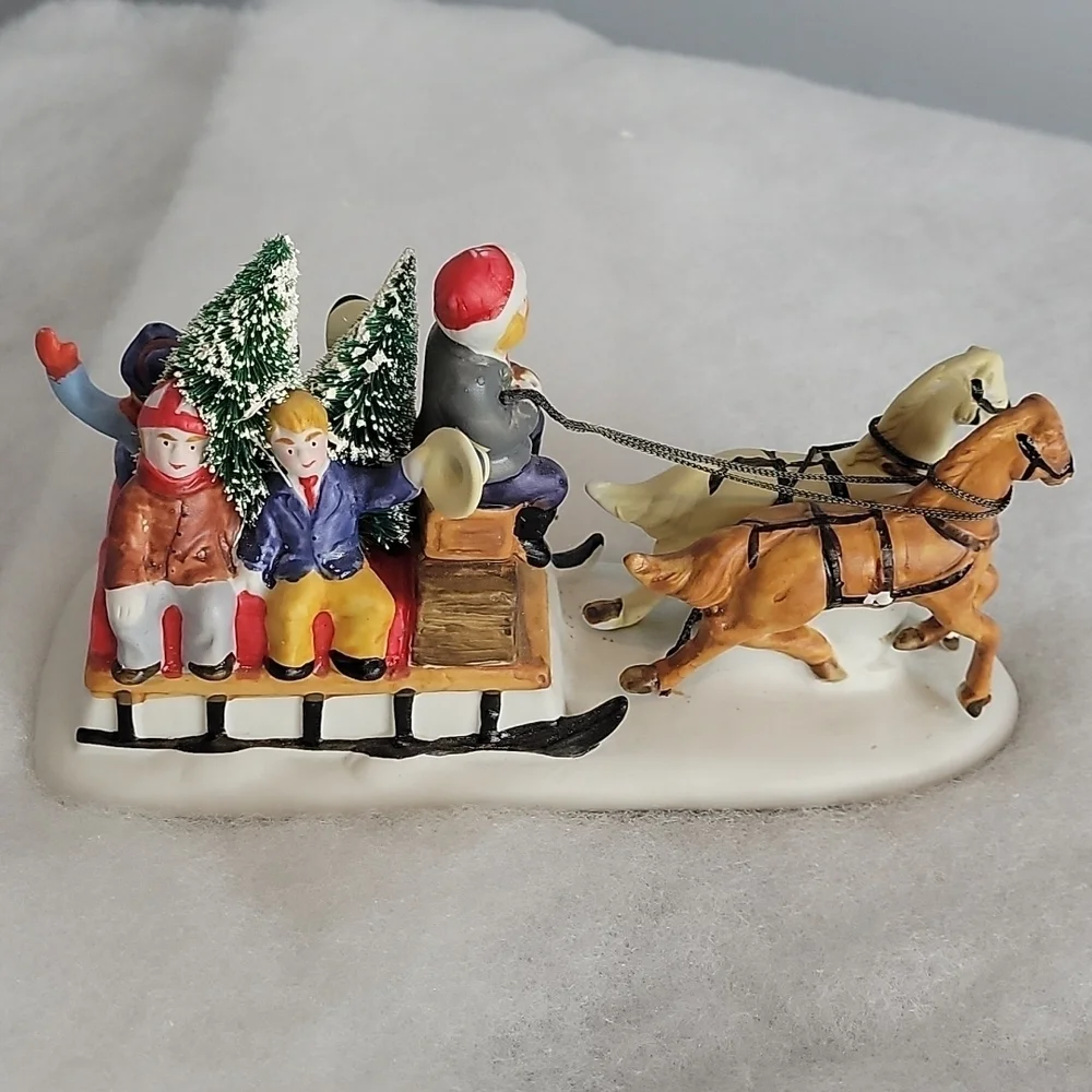 1993 Vintage Lexmas Dickensvale Christmas Horse Sleigh Porcelain Figurine